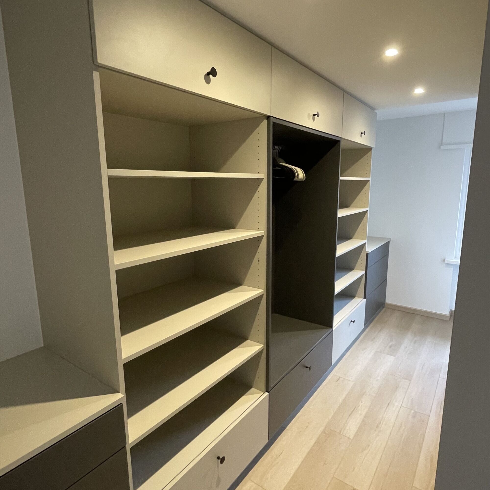 Quels sont les avantages des rangements muraux pour gagner de l’espace ? Illzach