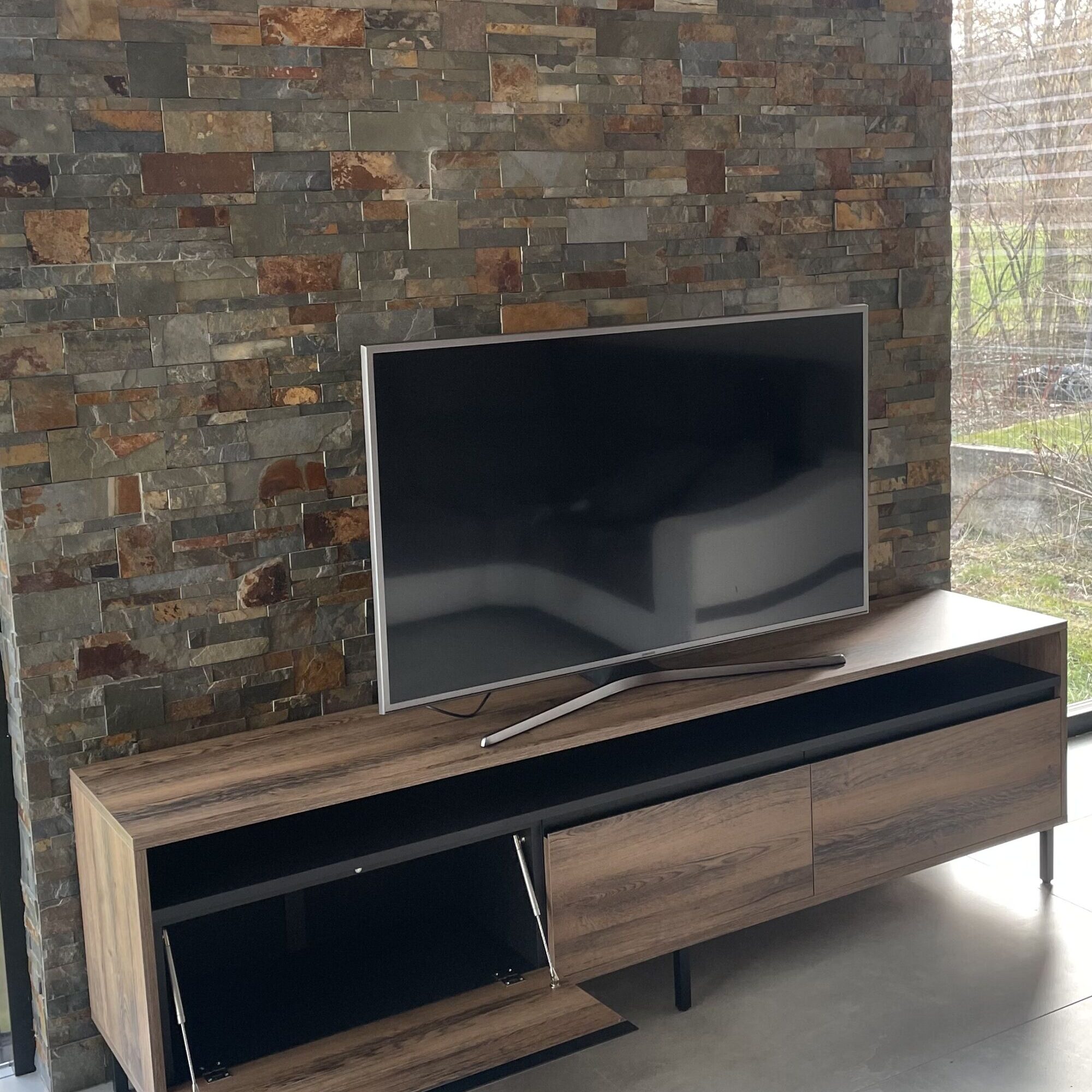 IMG_8214 2000X2000 | Tendance Cuisine 3 raisons d’acheter un meuble TV sur mesure Pfastatt
